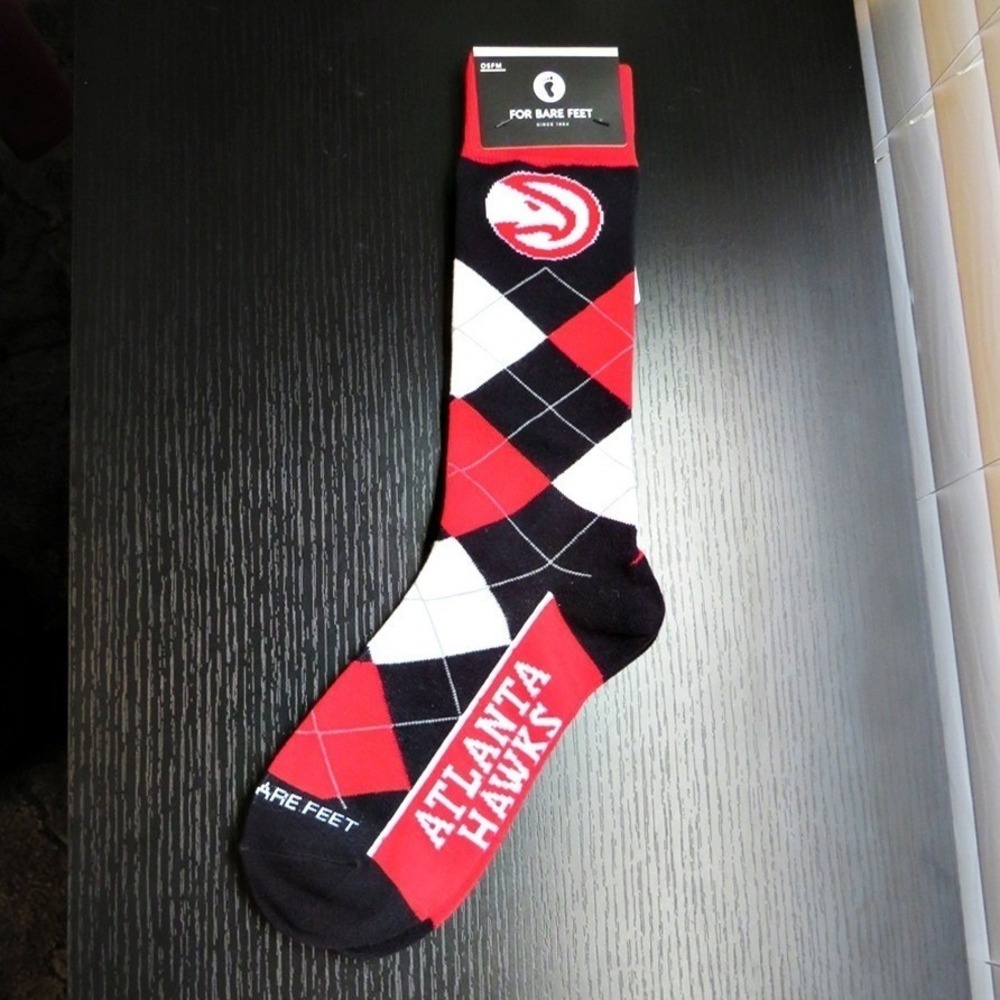 NWT For Bare Feet NBA Atlanta Hawks Socks Men's Size 5-12